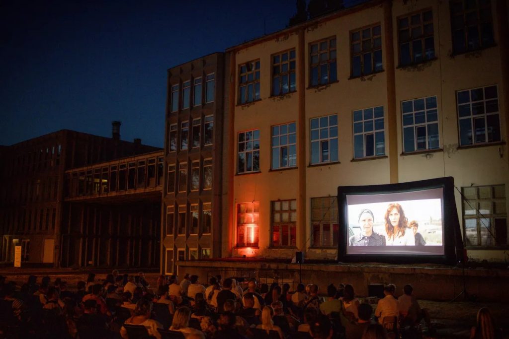 A martfűi rém - jubileumi filmvetítés Martfűn - kertmozi